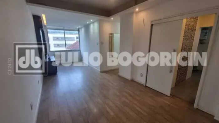 HUMAITÁ - MACEDO SOBRINHO, 2 QUARTOS, SUÍTE, CLOSET, ARMÁRIOS EMBUTIDOS