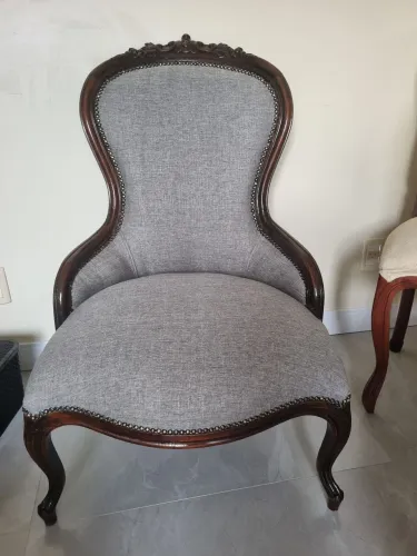 Poltrona antiga restaurada