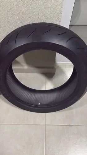 PAR METZELER RACETECH M9 (AINDA COM CERA)