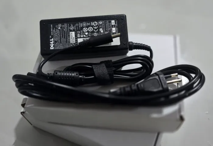 Fontes carregadores de notebooks várias marcas 