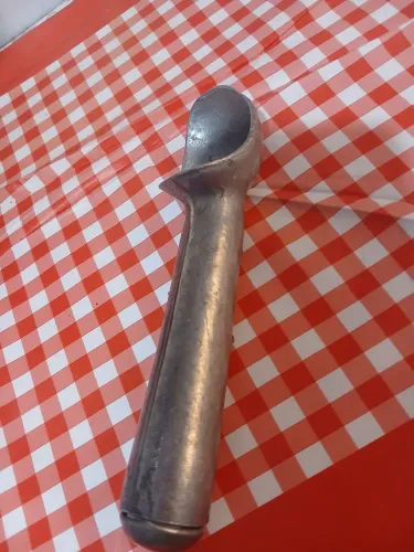 Colher de tirar sorvetes ? 