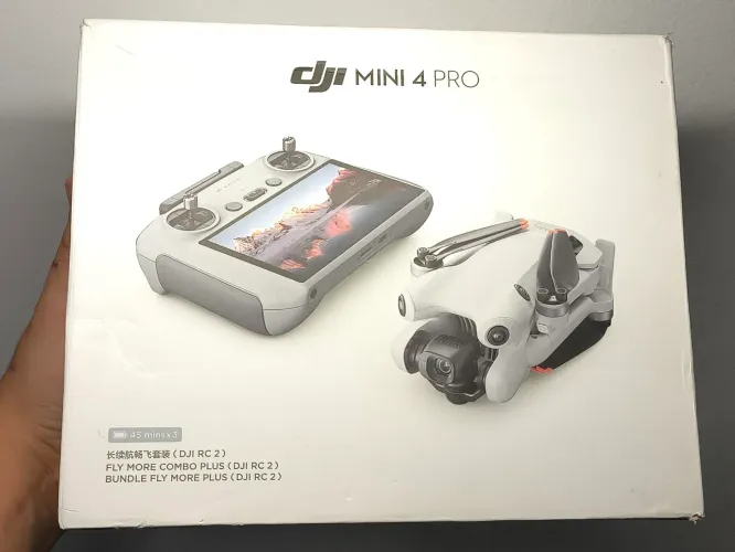 Mini 4 pro combo plus com tela semi novo no melhor preço de BH ! Com vários  acessórios  .