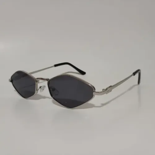 Óculos de Sol Geométrico Prateado com Lentes Fumê