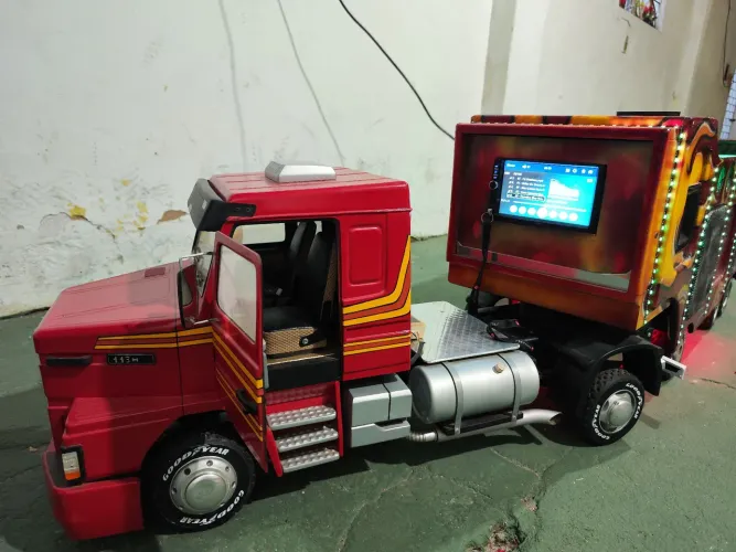 Caminhão/carro de SOM 