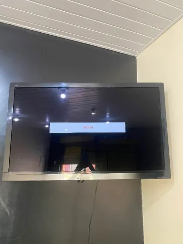 Vende-se tv 42 polegadas ( não e smart)
