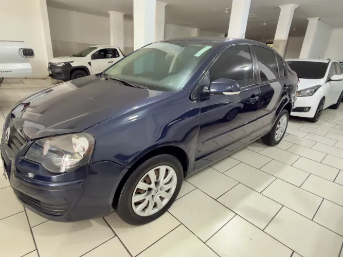 Volkswagen Polo Sedan 1.6 MI Total Flex 8V 4P 2011