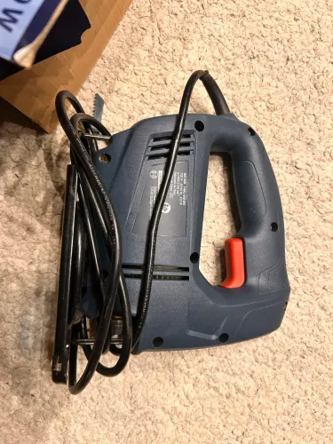 VENDO - Serra Tico-Tico Bosch Professional GST 650 (450W)