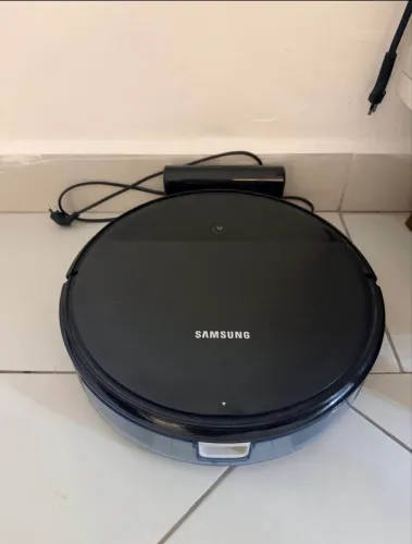 Robô Aspirador 2 em 1 Samsung Preto VR5000RM Aspira