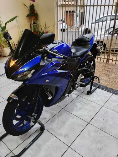 Yamaha R3