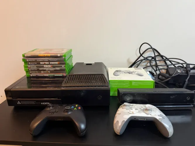 Xbox One Fat com Kinnect, Controles e Jogos