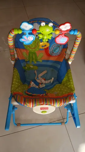 Cadeirinha de balanço bebê e criança