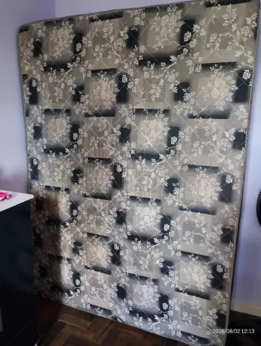 Base de cama box casal vai com os pés