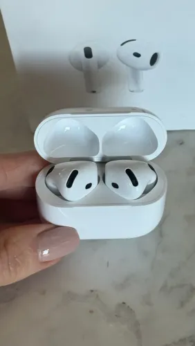 Airpods 4 - perfeito estado