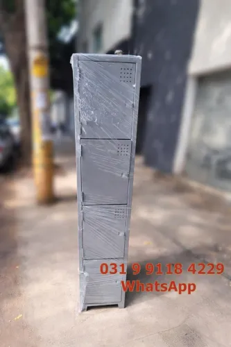 Armário de aço com 4 Portas Novo Frete grátis para BH