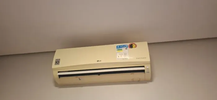 Ar-condicionado LG 9000 BTUs - Smart Inverter
