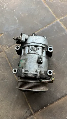 Compressor motor do ar condicionado Citroen xsara Picasso exclusive 2006 original