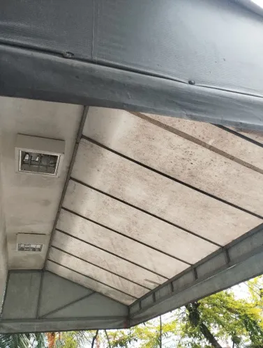 Vendo toldo em perfeito estado, 4 metros de comprimento por 1,71 de largura