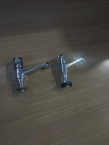 Torneira lavatório Deca modelo aspen e flex 100 reais cada 