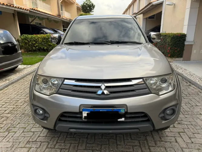 Mitsubishi L200 Triton HPE 3.5 CD V6 24V Flex Aut. 2015