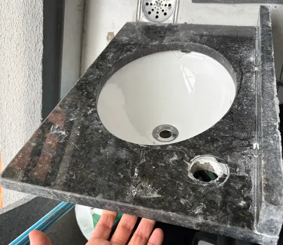 Vendo tudo Granito Cozinha, Granito Banheiro com pia, Vaso Sanitário Deca