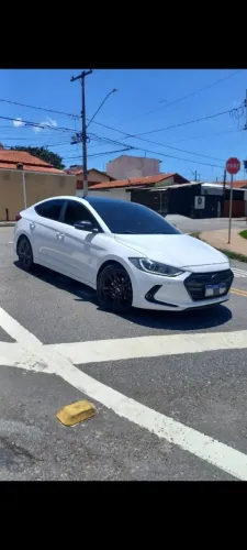 Hyundai Elantra Special Edit. 2.0 16V Flex Aut. 2017