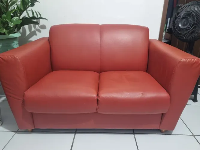 Vendo Sofá exelente estado de conservação cor vinh motivo mudança apto menor o