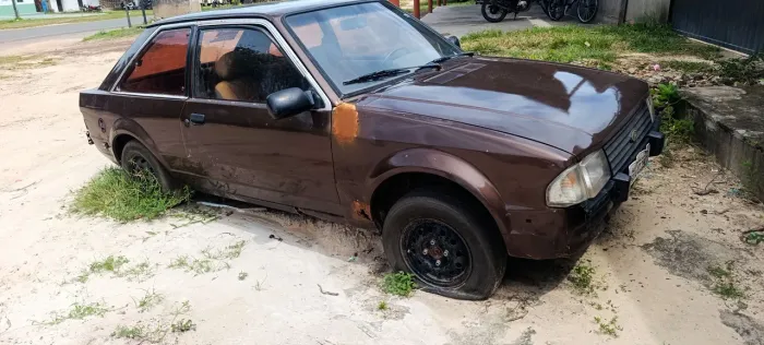 Ford Escort GL 1.6i / 1.6 (álcool) 1984