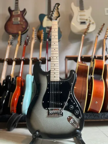 Guitarra G&L Stratocaster Legacy 2021