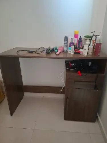 Mesa multiuso em perfeito estado