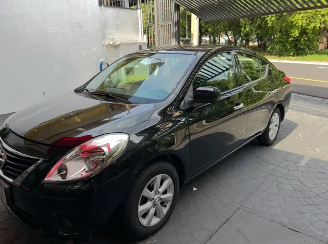 Nissan Versa SL 1.6 16V Flex Fuel 4P Mec. 2013