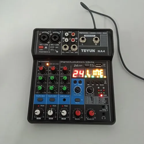 Vendo mesa de som Teyun NA4 Semi novo