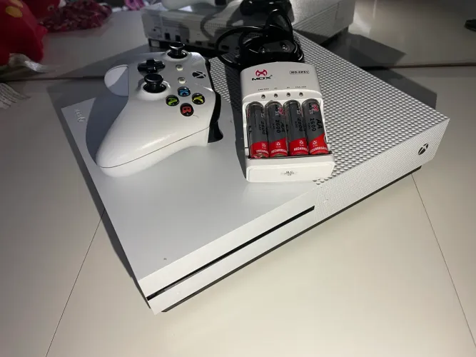Xbox One S