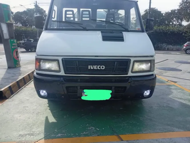 Iveco Daily Chassi 35.1 16v0 2.8 103cv Diesel Mec. 2P 2004