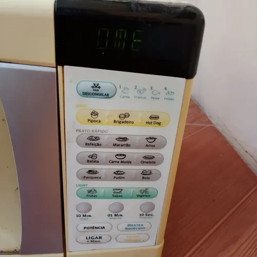 Microondas com  defeito