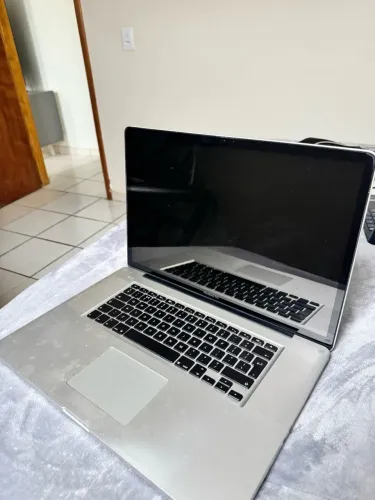 Mackbook Pro 17 polegadas - Defeito na GPU