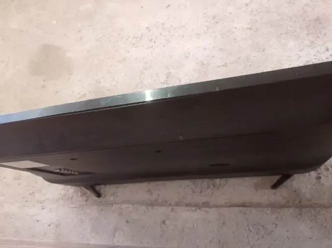 Televisão Samsung smart hub, nova com tela quebrada