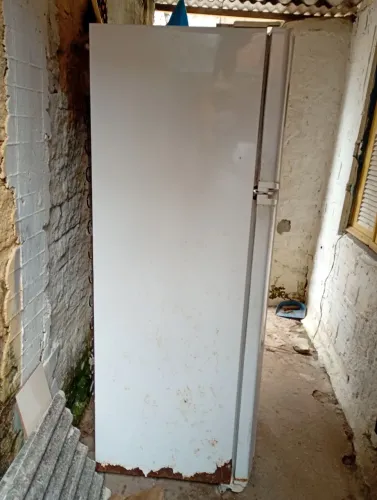Geladeira semi nova pra negociar preco