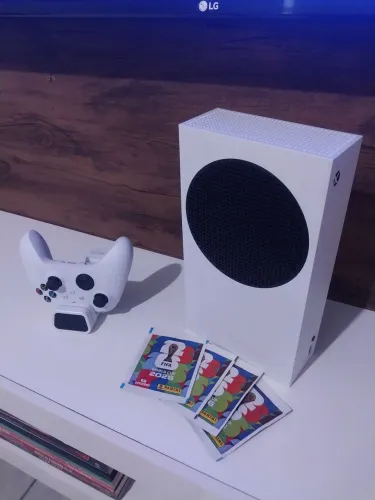 Xbox Series S 512gb + 1 Controle