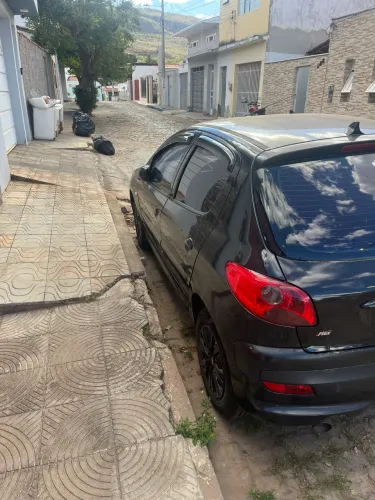 Peugeot 207 XR 1.4 Flex 8V 5P 2009