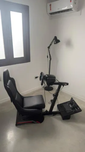 Cockpit Extreme Simulador com Volante G29 e pedais Cammus CP5