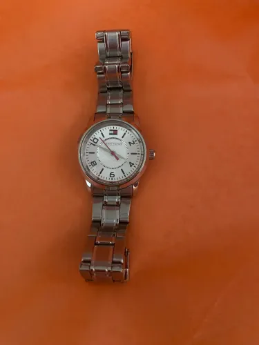 Lindíssimo relógio feminino TOMMY HILFIGER