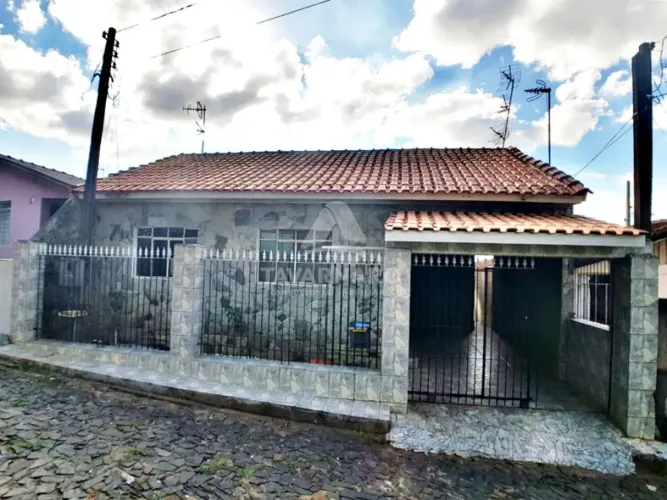 Casa Padrão em Ponta Grossa