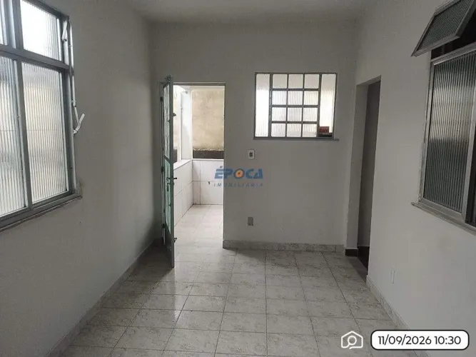 CASA EM BENTO RIBEIRO, 2 QUARTOS, ÁREA EXTERNA E VARANDA!!