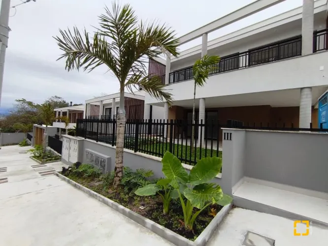 Casa em Condomínio em Cacupé