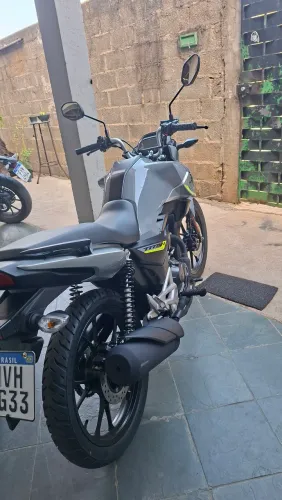 Titan 160