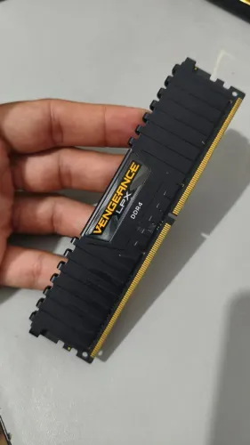 Memória Ram DDR4 Vengeance 16gb 2400mHz