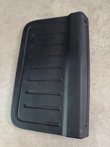 Tampão porta malas troller T4