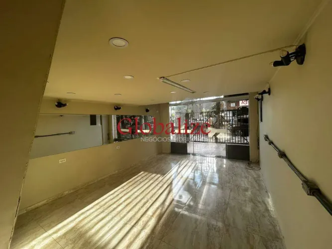 Sala / Loja comercial para locação com Mezanino - Bairro Boqueirão - R$ 4.400,00 (pacote)