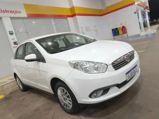 Fiat Grand Siena Attrac. 1.4 EVO F.flex 8V 2014