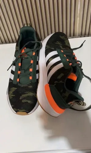 Tênis Adidas Racer TR21